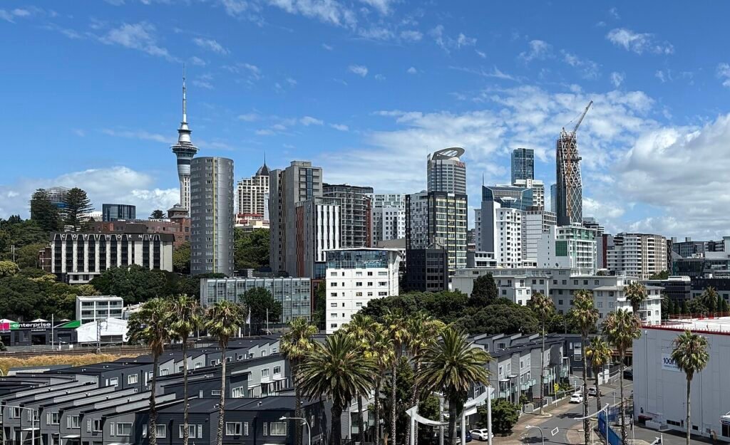New Zealand Skilled Migrant Visa: 6-Point System and Path to PR